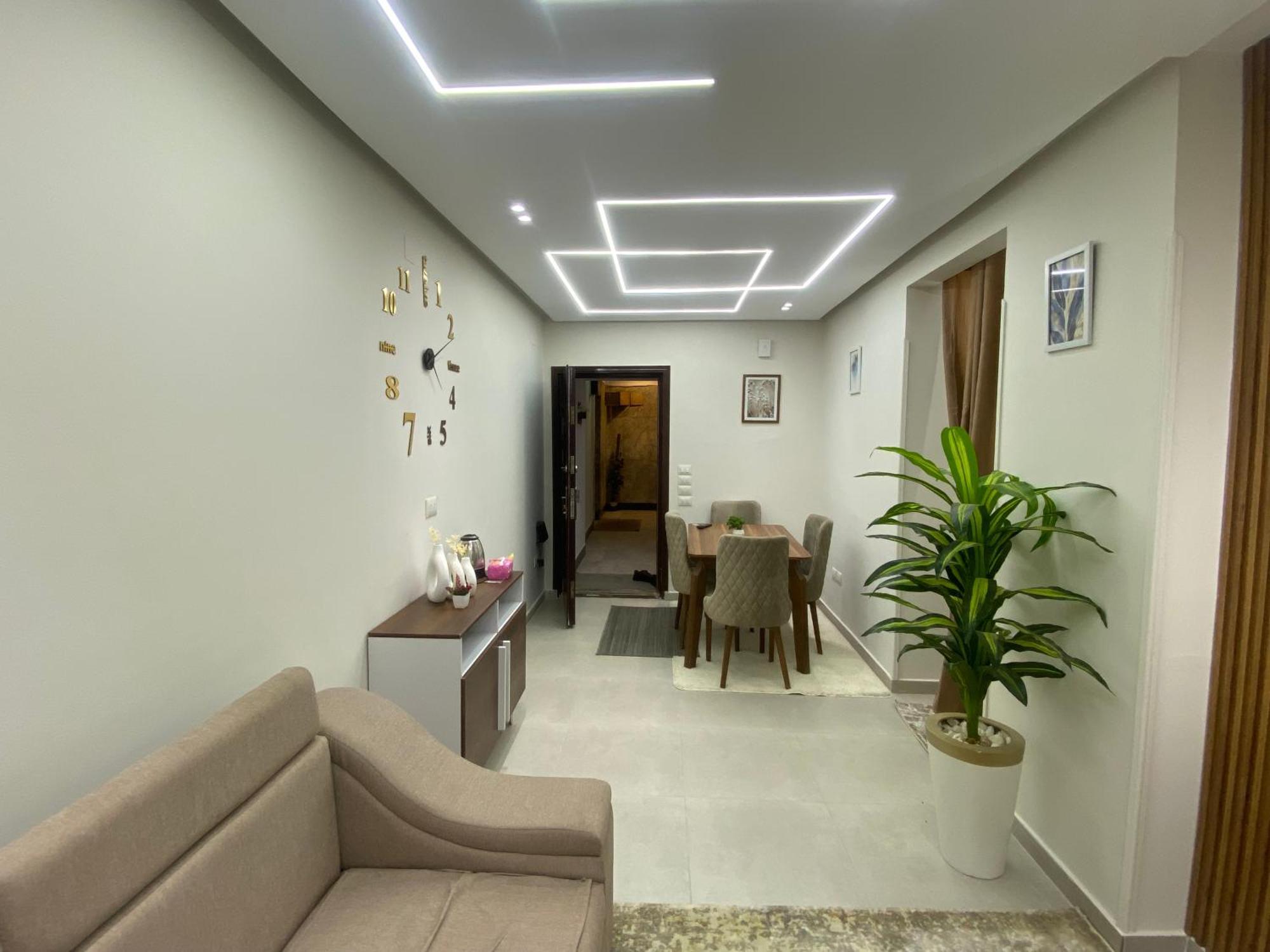 Apartment شقه فندقيه لك بالكامل في ارقي موقع بالمهندسين غرفتين Cairo